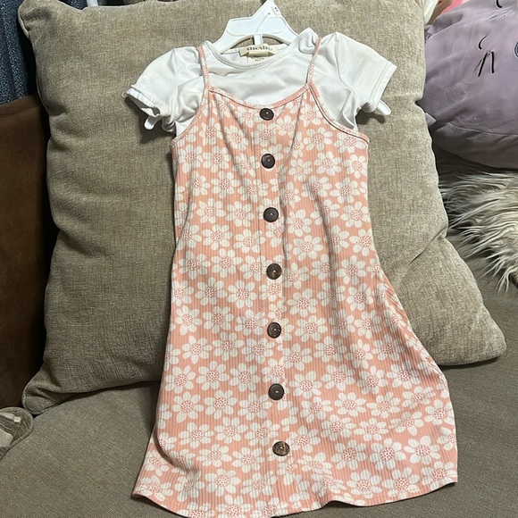 Summer dress with under shirt and wooden buttons. Very comfortable - Picture 1 of 3